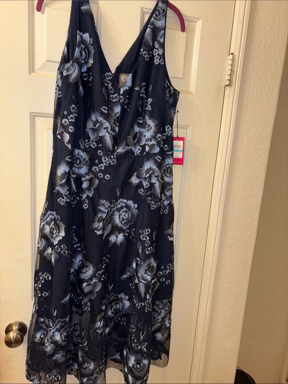 Vince Camuto Sleeveless Navy Floral V-Neck Dress Size 16 NWT
